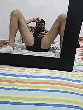 Snapshot of Aminosh chatting on May 27, 2026, 8:39 pm Aminosh online show from May 27, 2026, 8:39 pm