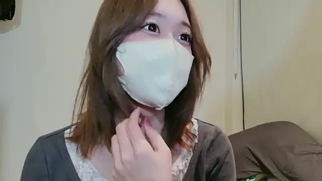 Ms-KARINA online show from April 6, 2026, 2:51 pm