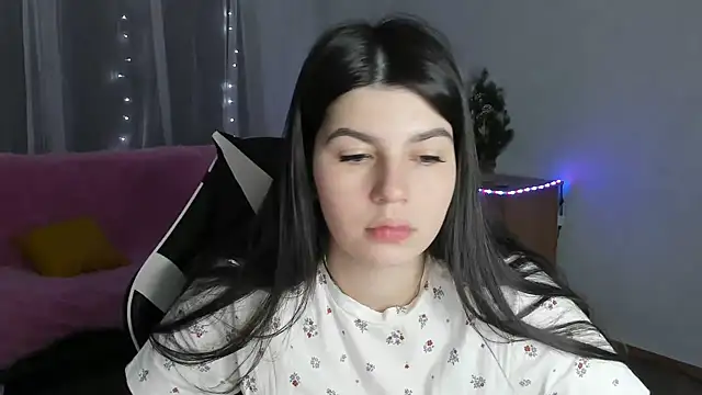 Snapshot of KisaModel chatting on January 10, 2026, 1:18 am KisaModel online show from January 10, 2026, 1:18 am