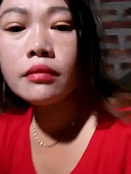 yana-zz online show from December 17, 2025, 2:23 pm