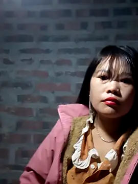 yana-zz online show from February 9, 2026, 6:34 pm