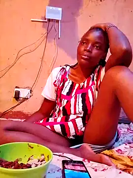 Snapshot of SEXY-NAIMA chatting on January 9, 2026, 6:21 pm SEXY-NAIMA online show from January 9, 2026, 6:21 pm