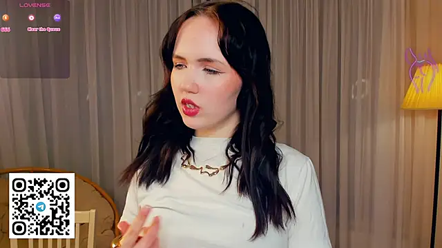 Snapshot of LenaKurpiel chatting on January 9, 2026, 6:53 pm LenaKurpiel online show from January 9, 2026, 6:53 pm