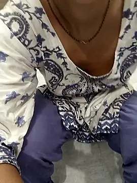 Snapshot of GMS_Bhawna chatting on April 27, 2026, 3:54 pm GMS Bhawna online show from April 27, 2026, 3:54 pm