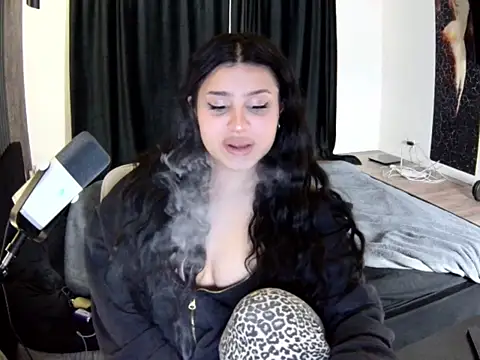 Nicole Pars online show from February 23, 2026, 5:10 pm