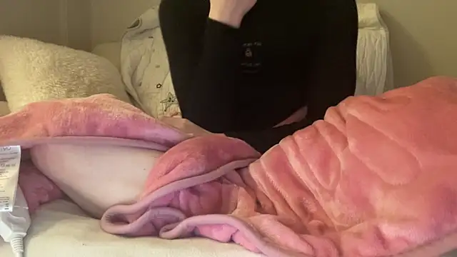 ijustturned18today online show from February 5, 2026, 5:06 pm