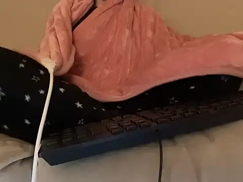 ijustturned18today online show from February 16, 2026, 6:53 am