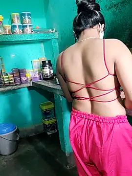 Cuple masti72 online show from May 14, 2026, 2:51 am