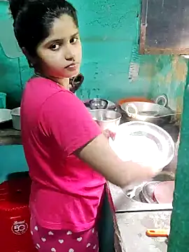 Cuple masti72 online show from June 18, 2026, 4:13 am
