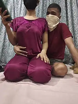 Rose1728 online show from February 15, 2026, 10:36 am