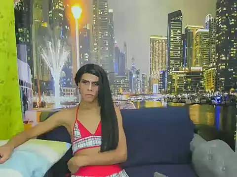 estefani robles online show from January 5, 2026, 10:57 pm