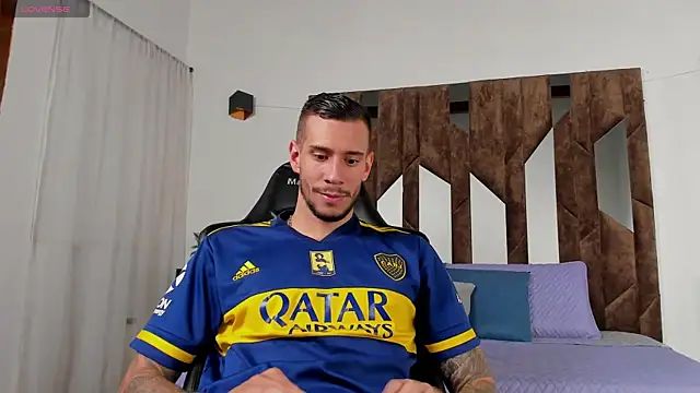 J king   online show from April 15, 2026, 9:26 pm