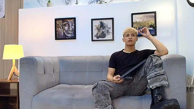 YOUNG GUYS1 online show from April 8, 2026, 9:42 am