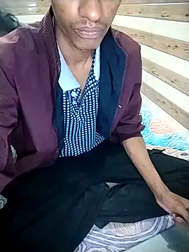 Snapshot of xoupleaura chatting on December 16, 2025, 10:31 am xoupleaura online show from December 16, 2025, 10:31 am