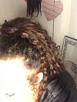 Snapshot of Welsh_Maya221x chatting on December 21, 2025, 5:31 pm Welsh Maya221x online show from December 21, 2025, 5:31 pm