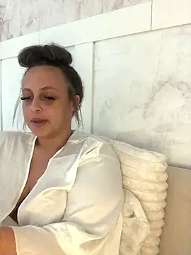 Snapshot of Welsh_Maya221x chatting on January 12, 2026, 11:37 am Welsh Maya221x online show from January 12, 2026, 11:37 am