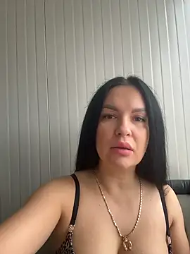 MeganBlueq online show from February 4, 2026, 9:37 am