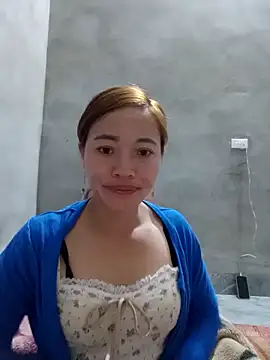 little-effy online show from December 18, 2025, 3:56 am