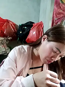 little-effy online show from March 8, 2026, 2:04 am