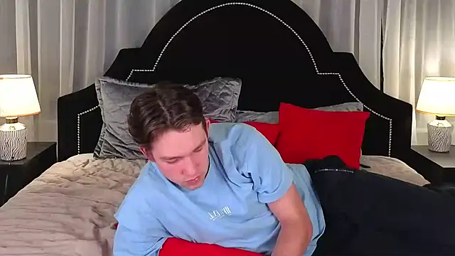 JamesRaww online show from December 15, 2025, 4:44 pm