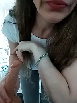 Snapshot of NovaMia chatting on June 6, 2026, 8:41 am NovaMia online show from June 6, 2026, 8:41 am