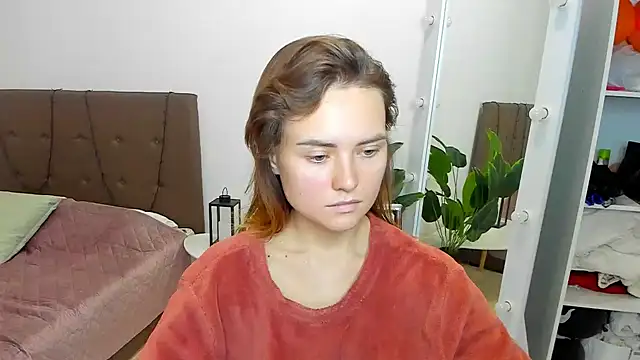 Snapshot of Jessy_lil chatting on December 22, 2025, 11:07 am Jessy lil online show from December 22, 2025, 11:07 am