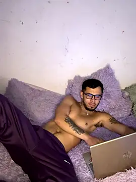 Snapshot of DavidNyx chatting on January 14, 2026, 3:28 pm DavidNyx online show from January 14, 2026, 3:28 pm