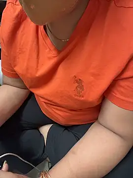 butterflyslay online show from April 12, 2026, 2:00 pm