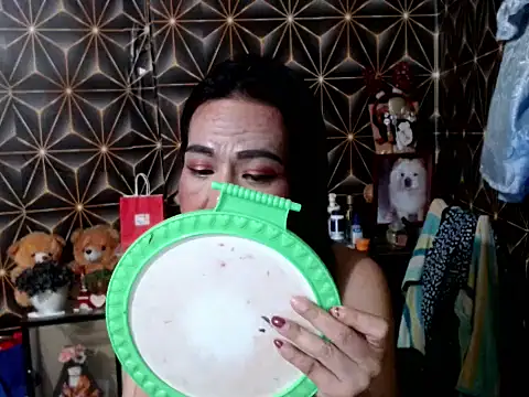 Snapshot of SadisticQueenTS chatting on January 6, 2026, 6:22 pm SadisticQueenTS online show from January 6, 2026, 6:22 pm