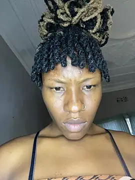 Snapshot of Merveiller chatting on April 7, 2026, 3:34 pm Merveiller online show from April 7, 2026, 3:34 pm