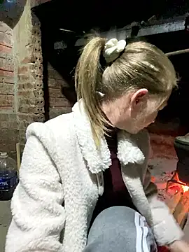 Snapshot of mana-ala chatting on January 14, 2026, 11:31 pm mana-ala online show from January 14, 2026, 11:31 pm