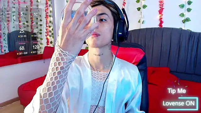 Snapshot of Hot_Alan1 chatting on January 12, 2026, 2:22 pm Hot Alan1 online show from January 12, 2026, 2:22 pm