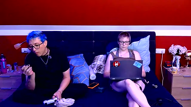 AskAveryAnything online show from July 30, 2026, 2:32 am