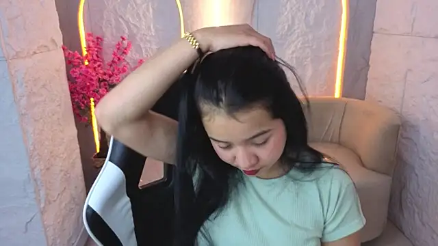 Snapshot of Sofi_Adams_Tx chatting on December 15, 2025, 1:26 pm Sofi Adams Tx online show from December 15, 2025, 1:26 pm