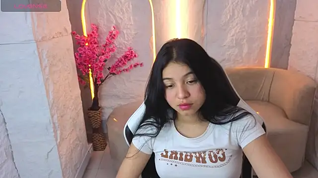 Snapshot of Sofi_Adams_Tx chatting on December 20, 2025, 12:56 pm Sofi Adams Tx online show from December 20, 2025, 12:56 pm