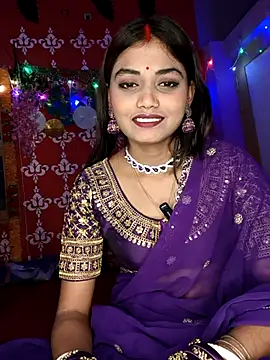 Snapshot of Sweet-priyaa chatting on April 23, 2026, 4:42 pm Sweet-priyaa online show from April 23, 2026, 4:42 pm