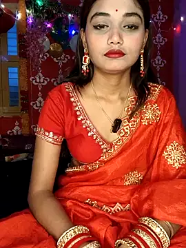 Snapshot of Sweet-priyaa chatting on April 25, 2026, 8:17 am Sweet-priyaa online show from April 25, 2026, 8:17 am