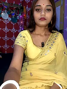 Snapshot of Sweet-priyaa chatting on May 9, 2026, 9:03 am Sweet-priyaa online show from May 9, 2026, 9:03 am