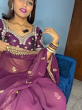 Snapshot of Sweet-priyaa chatting on July 31, 2026, 3:39 am Sweet-priyaa online show from July 31, 2026, 3:39 am