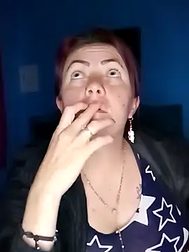 Snapshot of Annelis1 chatting on December 17, 2025, 6:19 am Annelis1 online show from December 17, 2025, 6:19 am