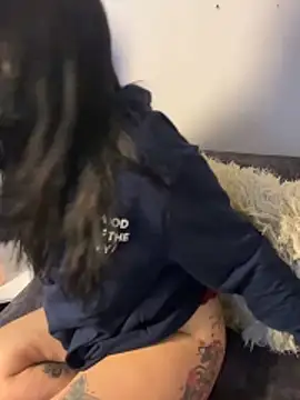 Snapshot of Lunaclarx chatting on December 15, 2025, 12:20 pm Lunaclarx online show from December 15, 2025, 12:20 pm