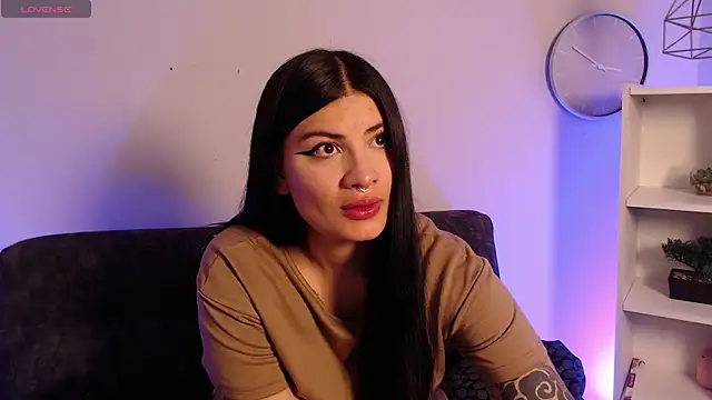 Snapshot of Lunaclarx chatting on December 17, 2025, 12:11 pm Lunaclarx online show from December 17, 2025, 12:11 pm