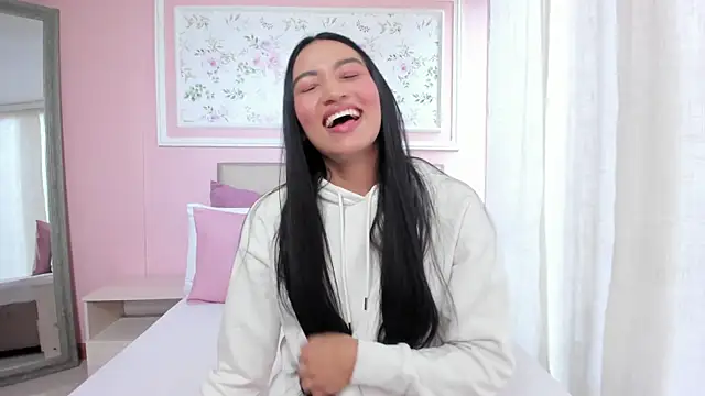 Snapshot of barbara_noa chatting on December 16, 2025, 12:32 pm barbara noa online show from December 16, 2025, 12:32 pm