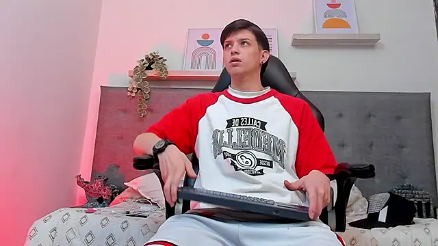 sebastamayo  online show from March 4, 2026, 6:30 am