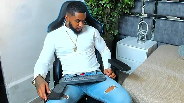 Snapshot of jay_jhonson01 chatting on February 20, 2026, 6:26 am jay jhonson01 online show from February 20, 2026, 6:26 am