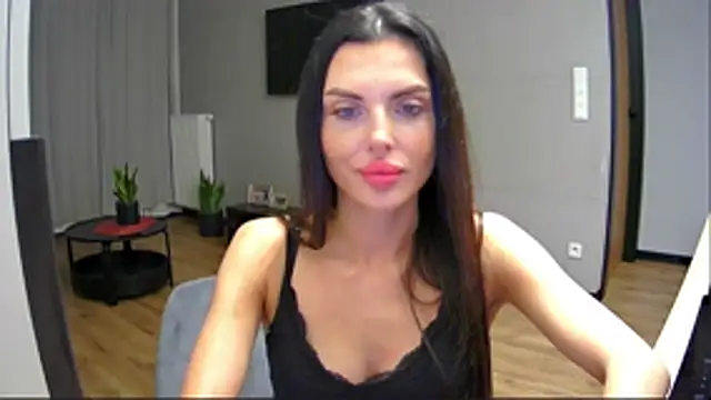 Snapshot of Addisonadore chatting on June 11, 2026, 12:32 am Addisonadore online show from June 11, 2026, 12:32 am