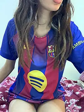 yasmina2020 online show from April 9, 2026, 4:45 pm