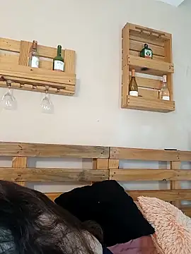 Jasmineloki online show from December 17, 2025, 10:05 pm