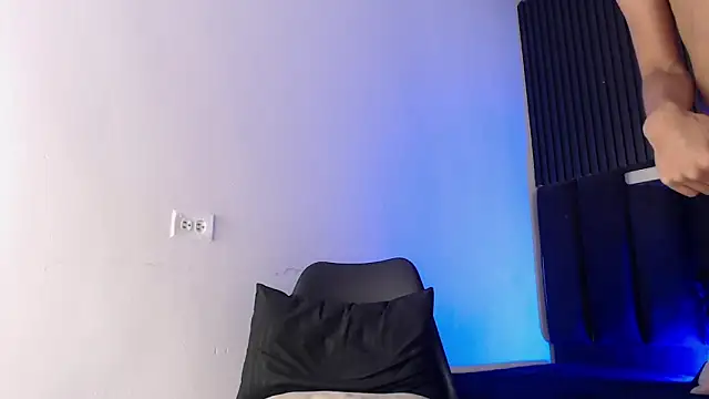 SmoothAlpha  online show from February 19, 2026, 2:46 pm