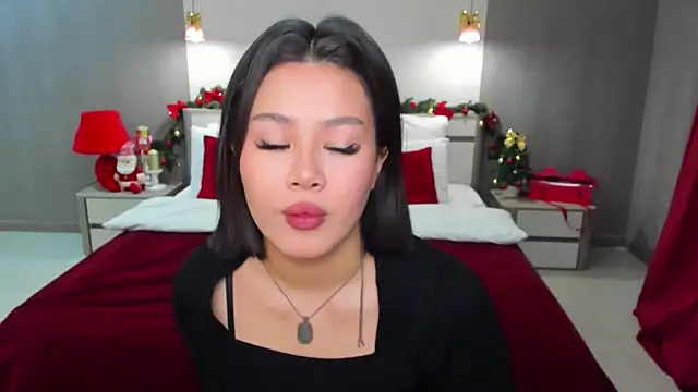 Brunette Charm online show from December 14, 2025, 6:23 pm